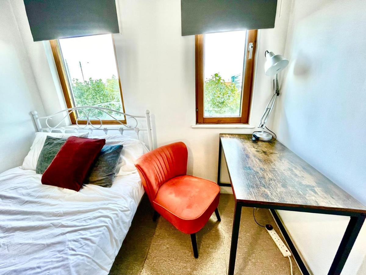 Manchester City Center Apartment Exterior photo