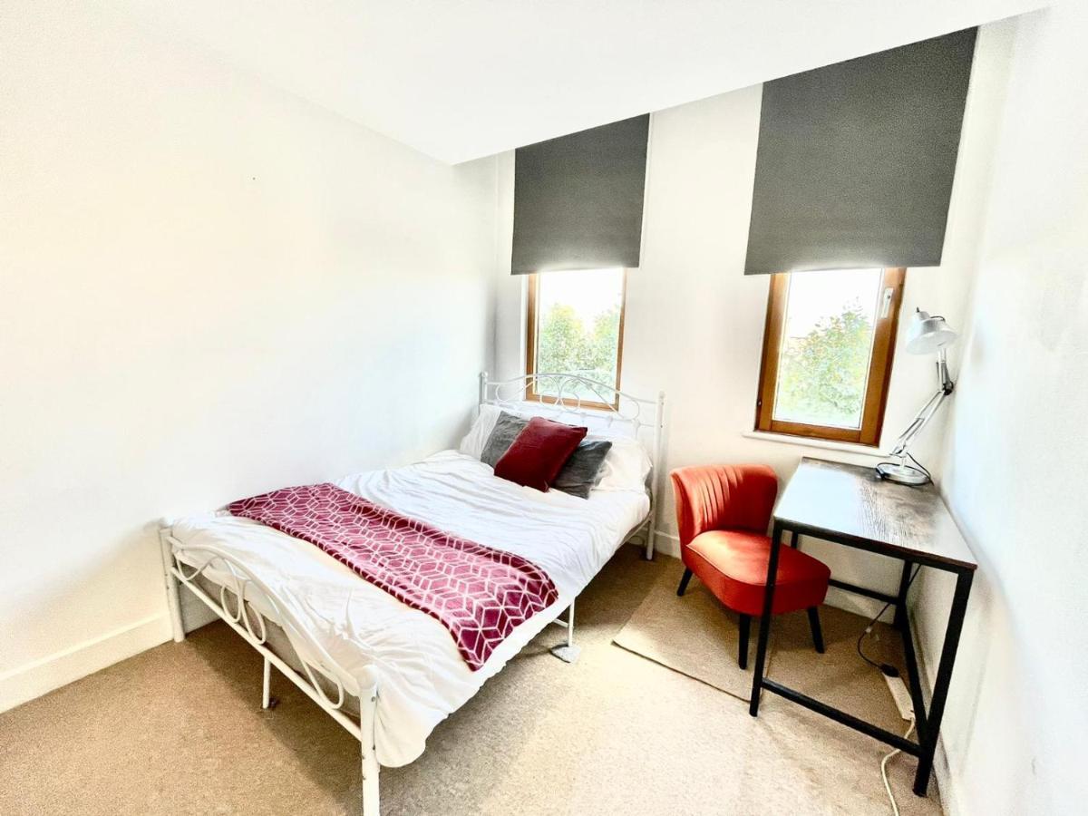 Manchester City Center Apartment Exterior photo